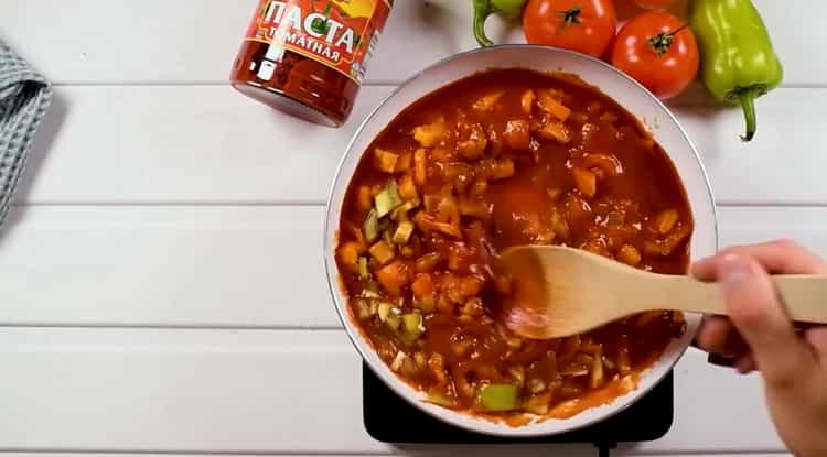 Delizioso lecho con concentrato di pomodoro - una ricetta semplice per i fatti in casa