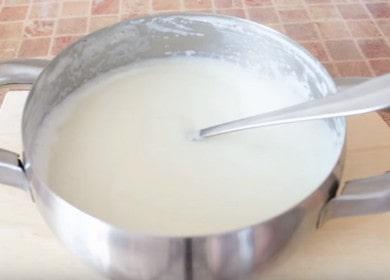 Il più delizioso porridge di semola nel latte: cuocere con foto passo dopo passo.