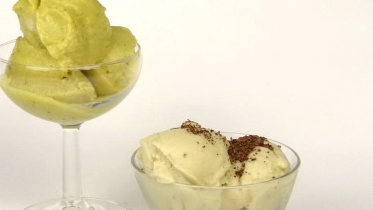 Gelato alla banana secondo una ricetta graduale con foto