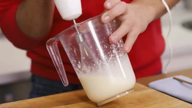 Prepariamo la mousse secondo una semplice ricetta con una foto