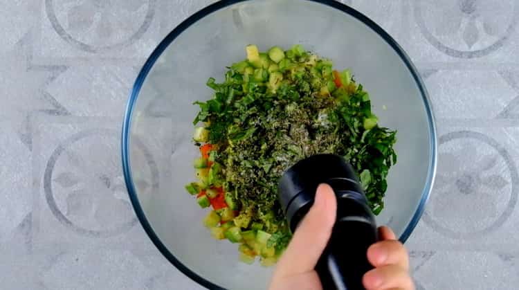 Per la preparazione di lasagne vegetali, mescolare gli ingredienti