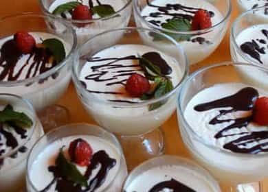 Ricetta classica per dessert alla panna cotta