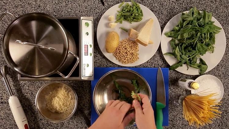 Pasta con salsa al pesto ricetta graduale con foto