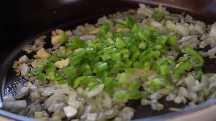 Per preparare la pasta, preparare gli ingredienti