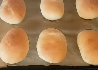 Classiche torte di cavolo su una ricetta passo-passo con foto