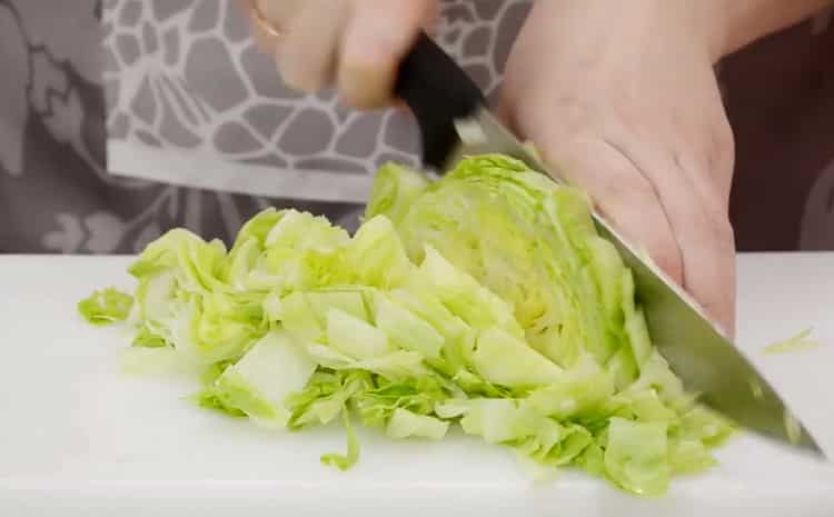 Per fare un'insalata, trita l'insalata