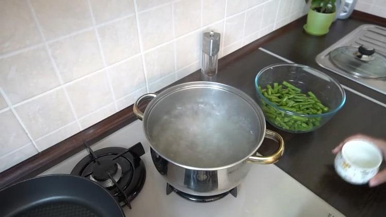 Per preparare i fagioli, preparare gli ingredienti