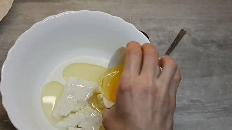 Preparare gli ingredienti per l'impasto.