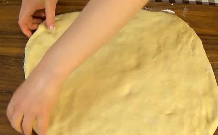 pronto per l'impasto della pizza su panna acida