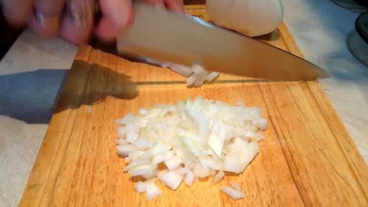 Per preparare le polpette, prepara gli ingredienti