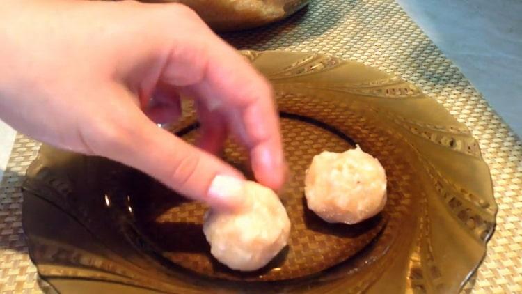 Forma delle polpette per fare le polpette