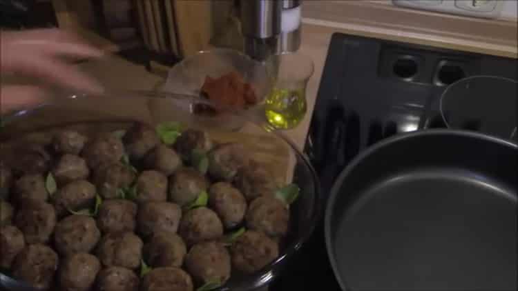 preparare il basilico per le polpette