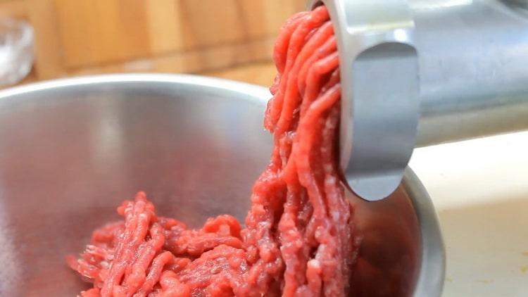 Per cucinare le polpette, prepara gli ingredienti