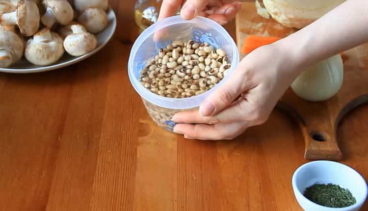 Come cucinare il cavolo in umido con i fagioli