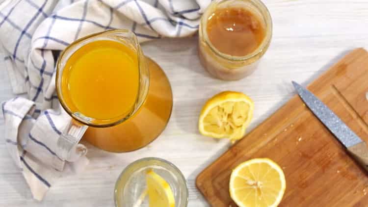 Bere dall'acqua con limone e zenzero secondo una ricetta passo dopo passo con foto