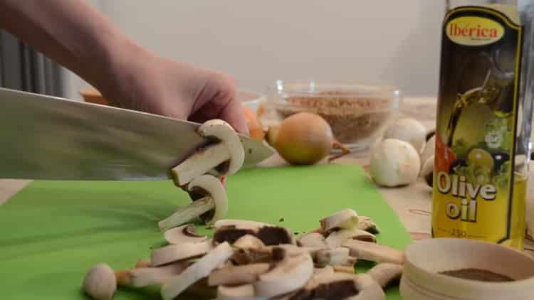 Come cucinare il grano saraceno con carne e funghi