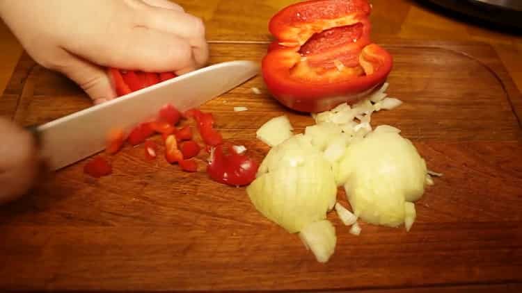 Per preparare il grano saraceno, prepara gli ingredienti