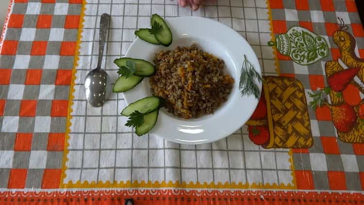 Grano saraceno con carne macinata secondo una ricetta passo passo con foto