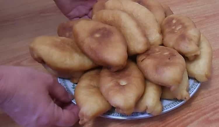 torte fritte con mele pronte