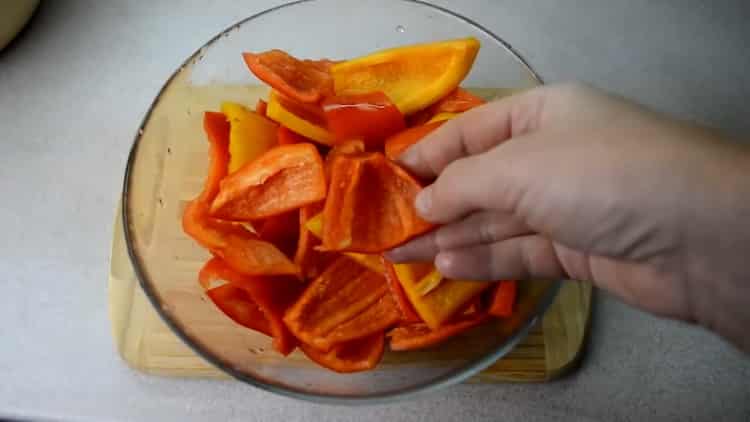 Cucinare il lecho dal pomodoro