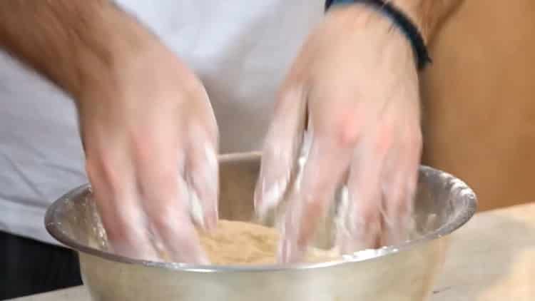 Prepara gli ingredienti per la tortilla.