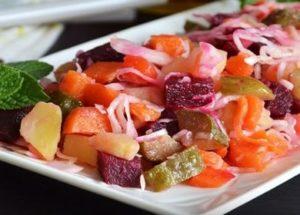 Cucinare una vinaigrette deliziosa e soddisfacente: una ricetta classica con cavolo dipinto.