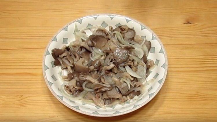 Una tale arinade per funghi ti permetterà di ottenere un ottimo spuntino fatto in casa in un giorno.