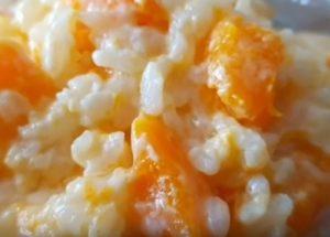 Delizioso porridge di riso con zucca: cuocere secondo la ricetta con una foto.