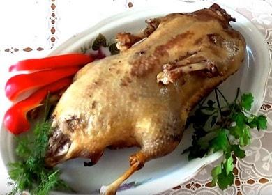 Come imparare a cucinare una deliziosa anatra nella manica del forno 🍗