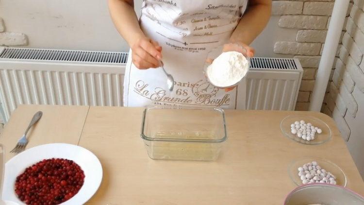 Prepara gli ingredienti per il dessert.