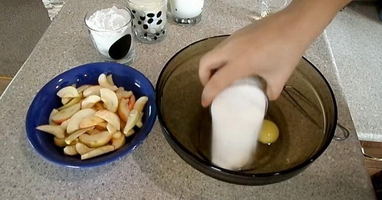 Prepara gli ingredienti per cucinare.