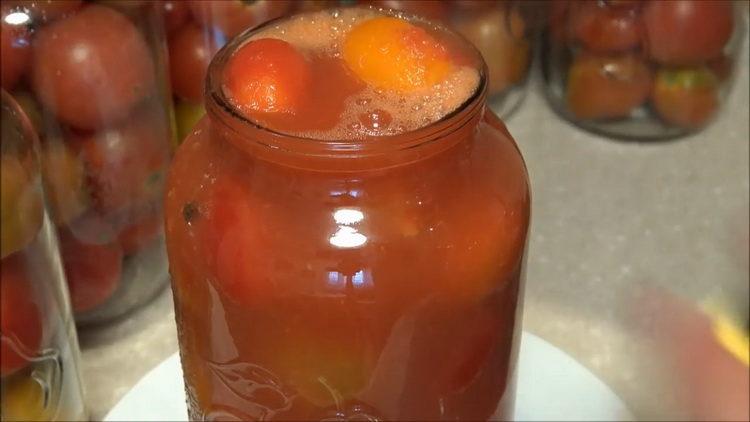 Pomodori nel loro succo per l'inverno senza aceto