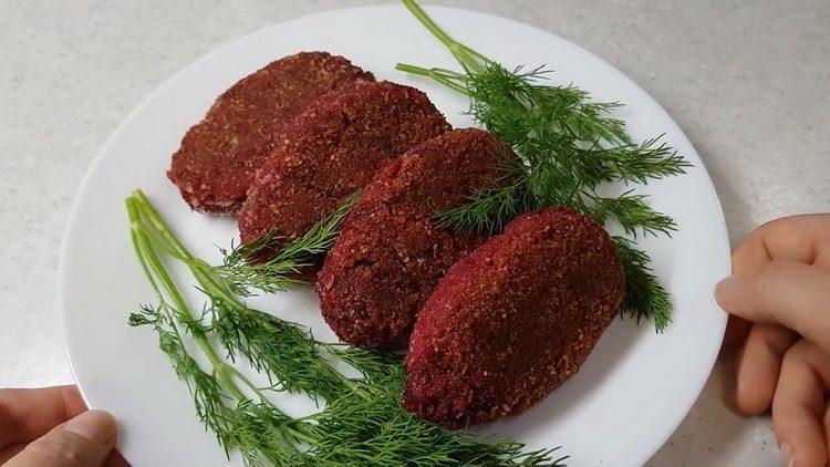 Polpette di barbabietole magre secondo una ricetta passo passo con foto