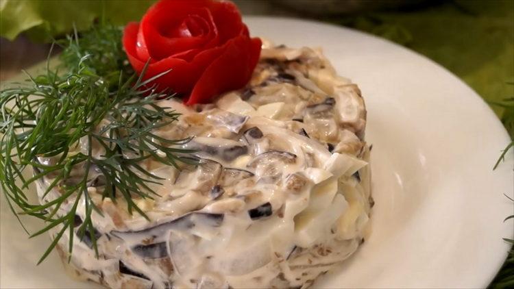 insalata di melanzane con uovo pronto