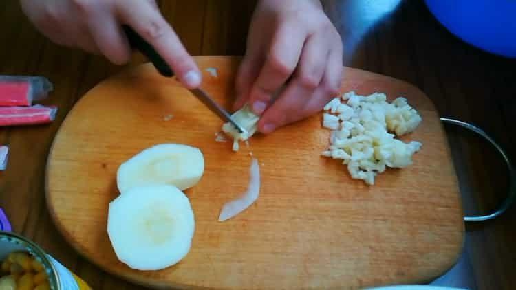 insalata con bastoncini di granchio e mela