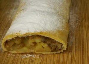 Strudel delizioso e fragrante alle mele