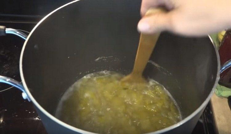 procedere alla seconda cottura della marmellata.