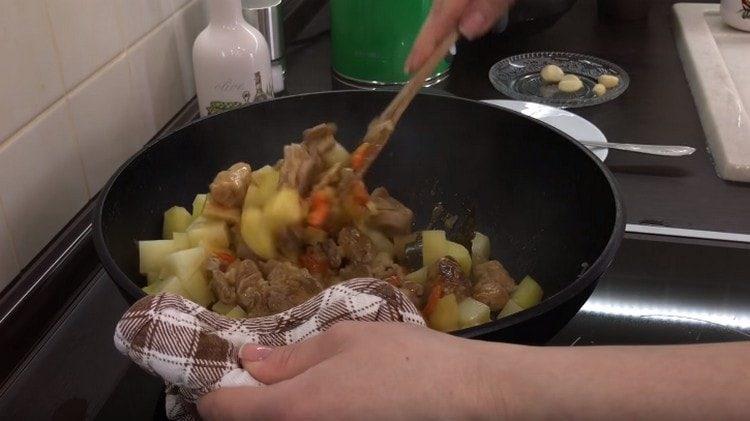 Solo le patate pronte sono già mescolate.