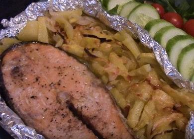 Come cucinare deliziosi  pesce salmone con patate al forno