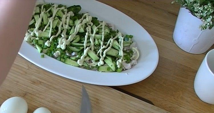 Lavare di nuovo l'insalata con maionese