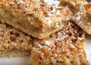 Torta di mele grattugiata incredibilmente deliziosa: cuciniamo secondo una ricetta passo dopo passo con una foto.