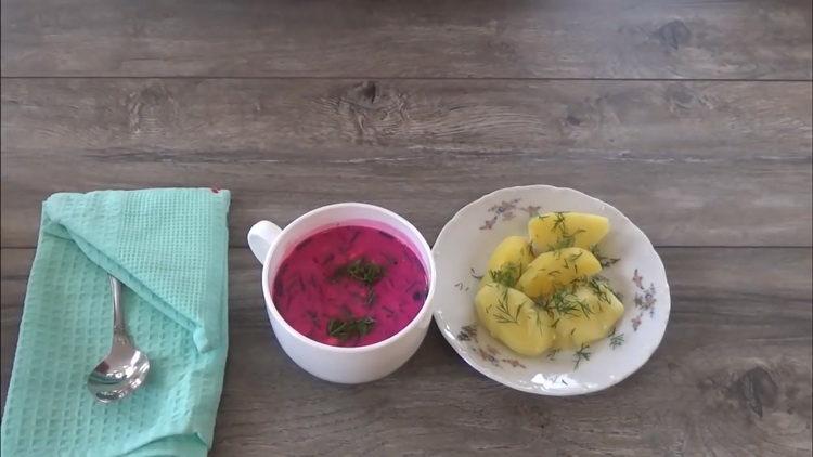 Ricetta passo dopo passo per la zuppa fredda di barbabietola