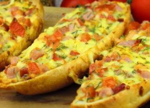 Panini caldi secondo una ricetta graduale con una foto