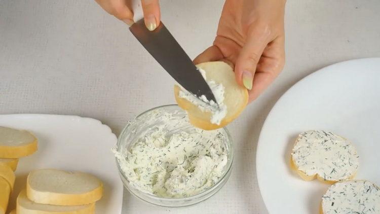 metti gli ingredienti sul pane