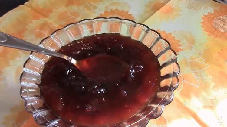 la marmellata di prugne è pronta