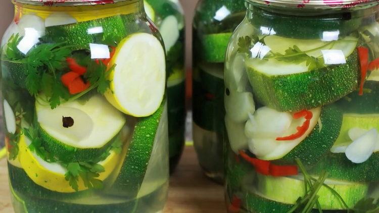 Zucchine bulgare per l'inverno