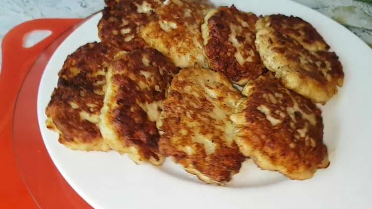 cotolette di petto di pollo tritate