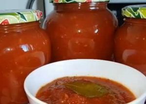 Salsa al pomodoro per l'inverno ricetta graduale con la foto