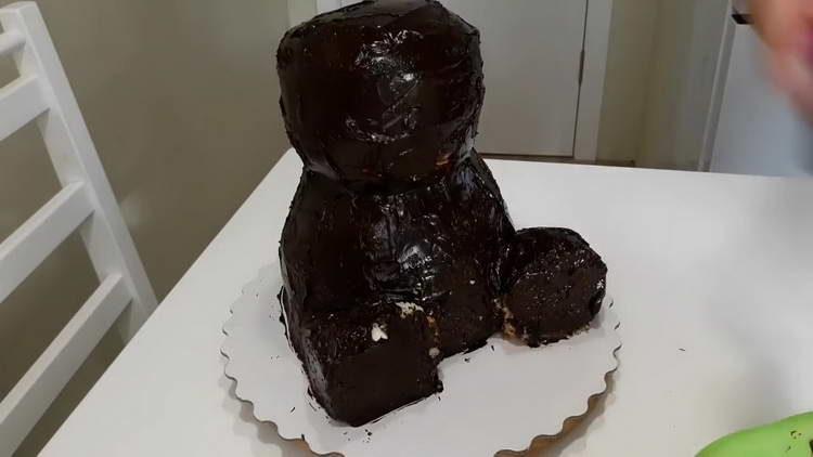 ungere la torta con ganache