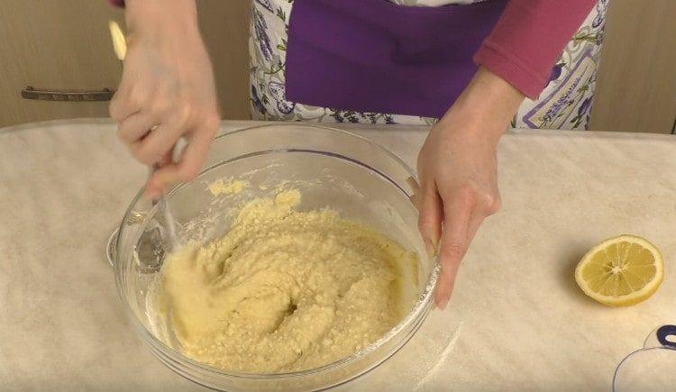 La pasta di cagliata risulta piuttosto spessa.